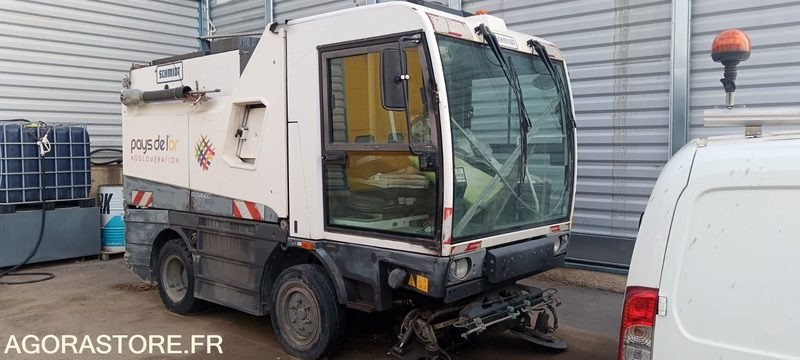 BALAYEUSE SCMIDT CLEANGO 500 AM 2013 N°VIN : WSVS2P1P204510198 - Balayeuse de voirie: photos 1 BALAYEUSE SCMIDT CLEANGO 500 AM 2013 N°VIN : WSVS2P1P204510198 - Balayeuse de voirie: photos 1