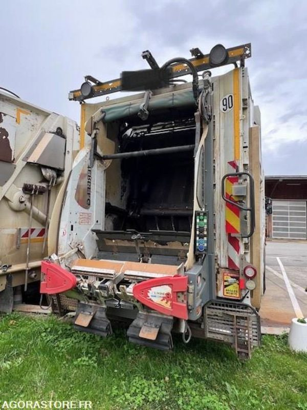 BENNE A ORDURES MENAGERES RENAULT - Benne à ordures ménagères: photos 4 BENNE A ORDURES MENAGERES RENAULT - Benne à ordures ménagères: photos 4