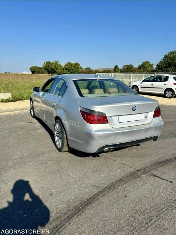 BMW 530 D 160.000 KMS - Voiture: photos 3 BMW 530 D 160.000 KMS - Voiture: photos 3