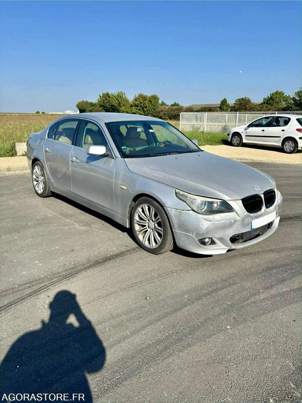 BMW 530 D 160.000 KMS - Voiture: photos 1 BMW 530 D 160.000 KMS - Voiture: photos 1
