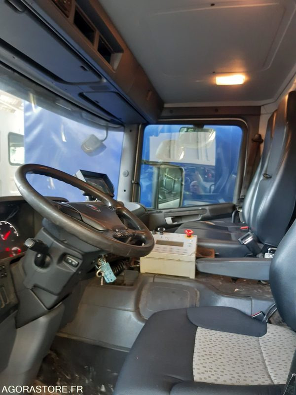 BOM AR SCANIA 19T - SEMAT - R32467 - 182244 kms - Benne à ordures ménagères: photos 2 BOM AR SCANIA 19T - SEMAT - R32467 - 182244 kms - Benne à ordures ménagères: photos 2