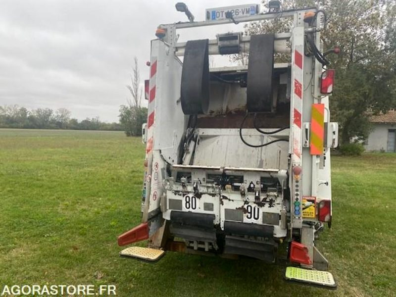 BOM SCANIA P 380 - 2015 - 164 000km - Benne à ordures ménagères: photos 4 BOM SCANIA P 380 - 2015 - 164 000km - Benne à ordures ménagères: photos 4
