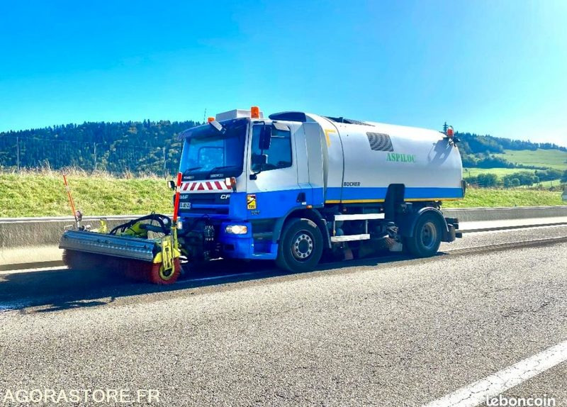 Balayeuse DAF haute pression - 2006 / 460 638 KMS - Balayeuse de voirie: photos 1 Balayeuse DAF haute pression - 2006 / 460 638 KMS - Balayeuse de voirie: photos 1