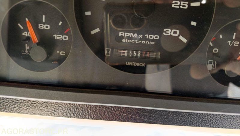 Balayeuse - Mathieu Ravo 560 - 2008 - 894640km - Balayeuse de voirie: photos 3 Balayeuse - Mathieu Ravo 560 - 2008 - 894640km - Balayeuse de voirie: photos 3