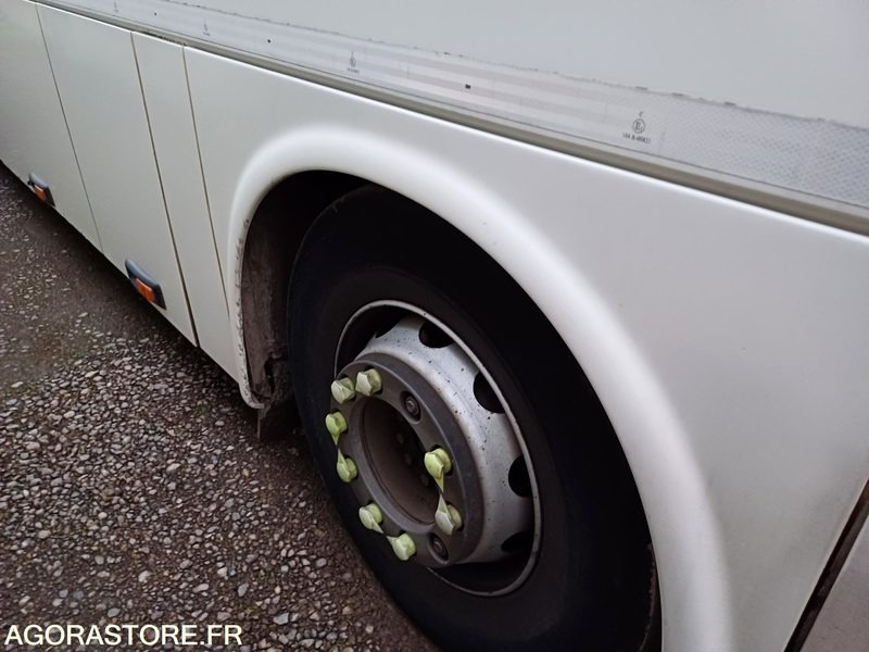 CAR IRISBUS RECREO - PARC 19884 - MEC 2009/395000KM/ AC-725-MJ - Bus scolaire: photos 3 CAR IRISBUS RECREO - PARC 19884 - MEC 2009/395000KM/ AC-725-MJ - Bus scolaire: photos 3