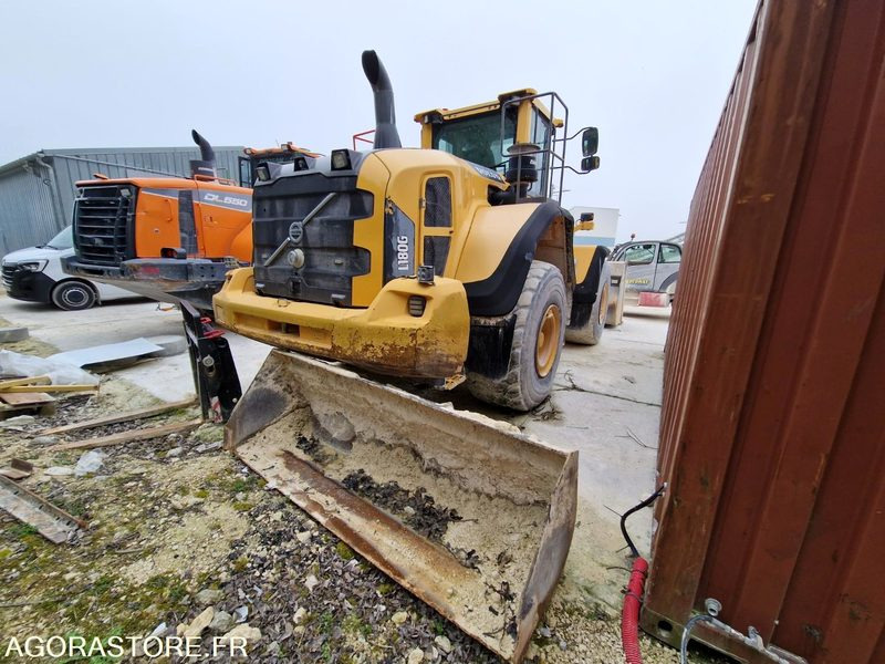 CHARGEUSE VOLVO L180 G - 2013 - 12 378 HEURES - Chargeuse: photos 2 CHARGEUSE VOLVO L180 G - 2013 - 12 378 HEURES - Chargeuse: photos 2