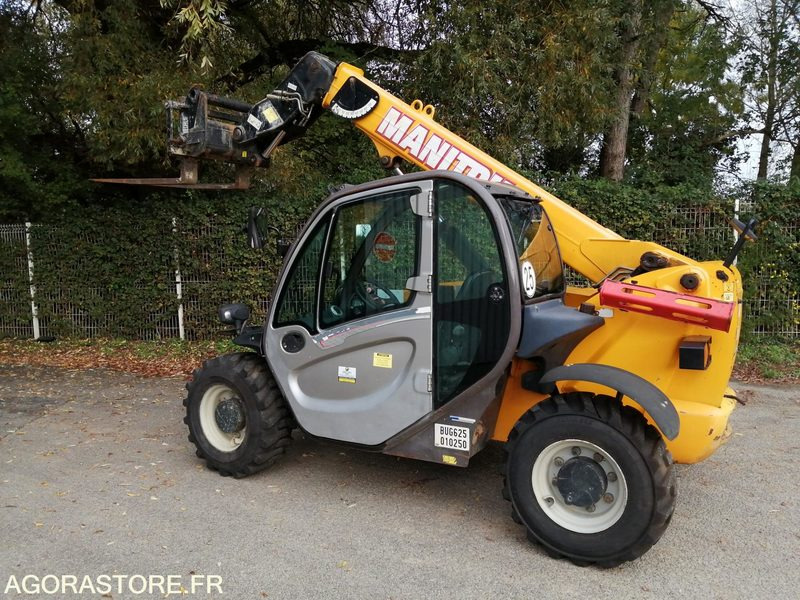 CHARIOT TELESCOPIQUE FIXE - MANITOU - 2.5 T - 2014 / 3910 HEURES - Chariot télescopique: photos 1 CHARIOT TELESCOPIQUE FIXE - MANITOU - 2.5 T - 2014 / 3910 HEURES - Chariot télescopique: photos 1