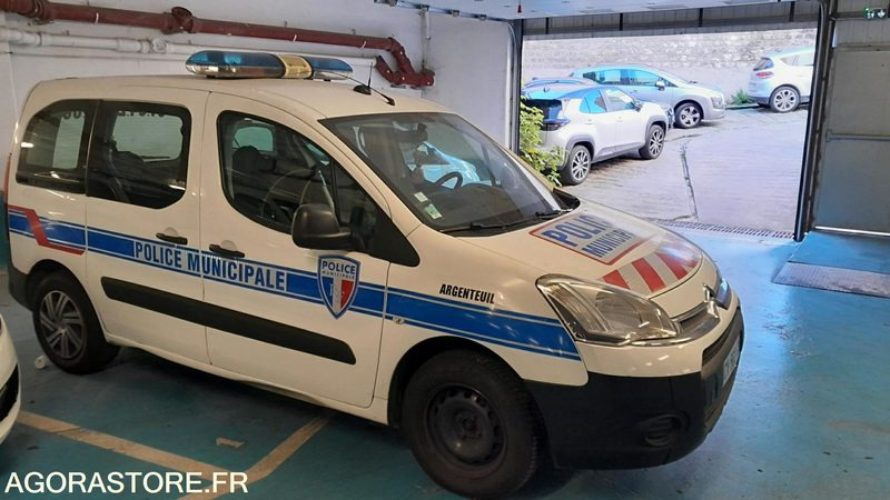 CITROEN BERLINGO - 2013 - 72200kms - Voiture: photos 4 CITROEN BERLINGO - 2013 - 72200kms - Voiture: photos 4