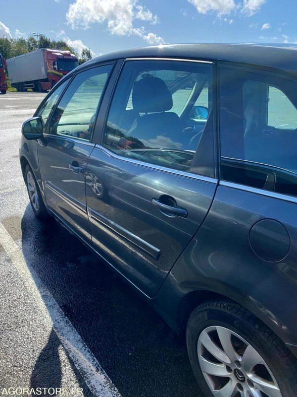 CITROEN PICASSO // CT-011-LS // 2013 - 215 102 KM - Voiture: photos 2 CITROEN PICASSO // CT-011-LS // 2013 - 215 102 KM - Voiture: photos 2