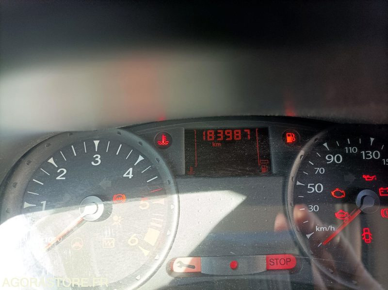 CLIO III 2010 2 places - Voiture: photos 5 CLIO III 2010 2 places - Voiture: photos 5