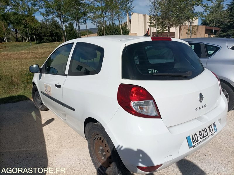 CLIO III 2010 2 places - Voiture: photos 1 CLIO III 2010 2 places - Voiture: photos 1