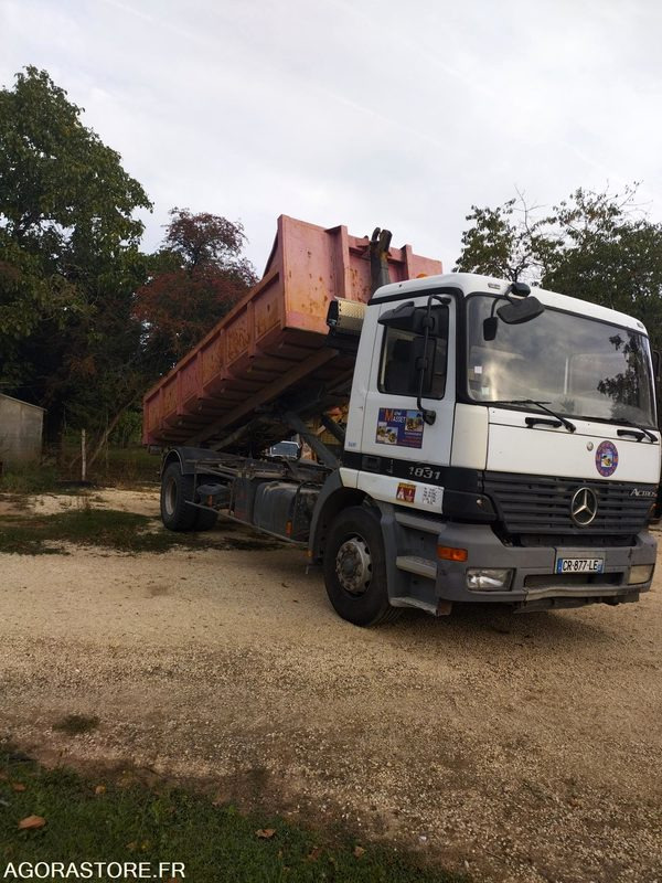 CAMION MERCEDES AMPLIROLL - Camion: photos 1 CAMION MERCEDES AMPLIROLL - Camion: photos 1