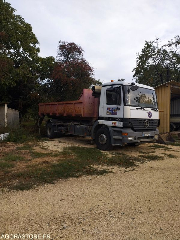 CAMION MERCEDES AMPLIROLL - Camion: photos 3 CAMION MERCEDES AMPLIROLL - Camion: photos 3