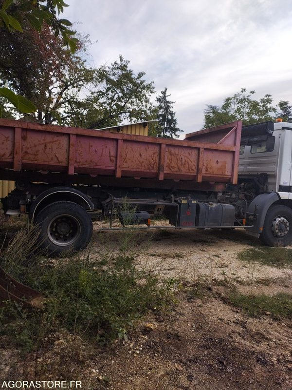 CAMION MERCEDES AMPLIROLL - Camion: photos 2 CAMION MERCEDES AMPLIROLL - Camion: photos 2