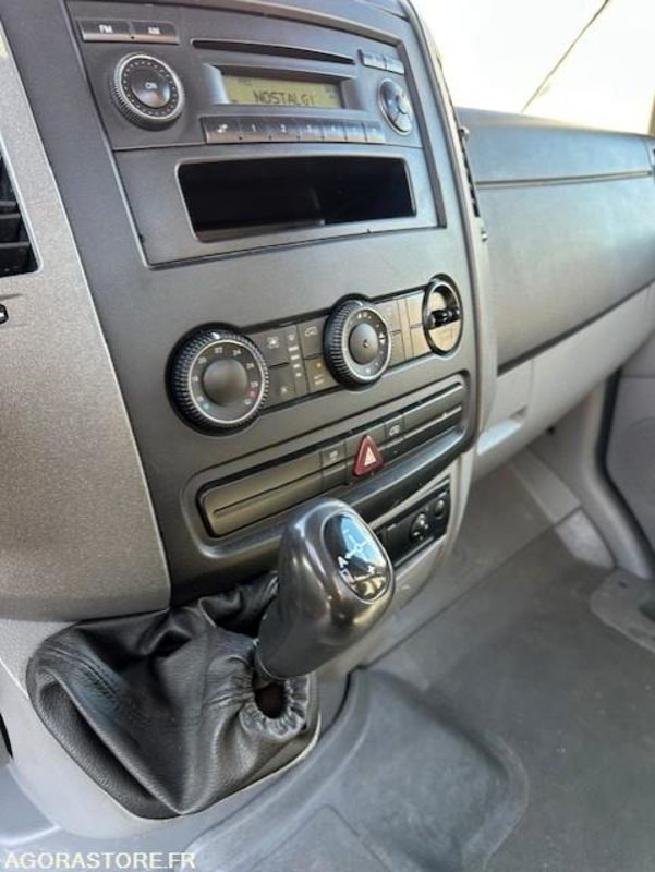 Camion CRAFTER DEPANNEUSE VASP PTE VOITURE CARTE BLANCHE - 2007 - 393000km: photos 6