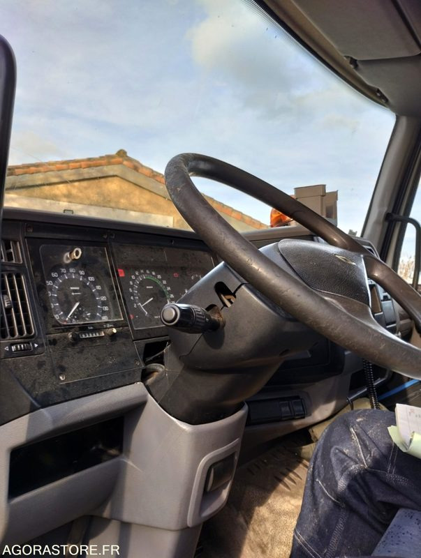 Camion Camion benne avec grue - Renault Midlum 2001 293846kms: photos 15