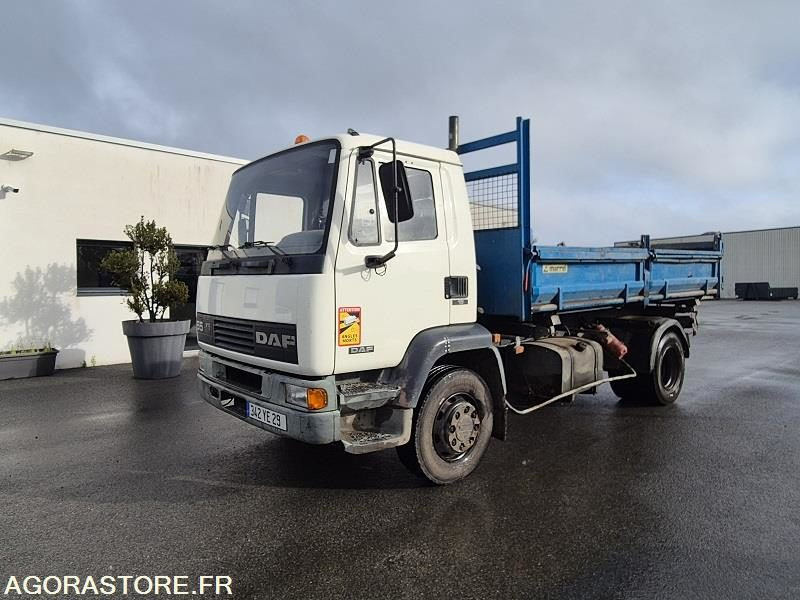 DAF 55TI TRI BENNE - Camion: photos 1 DAF 55TI TRI BENNE - Camion: photos 1