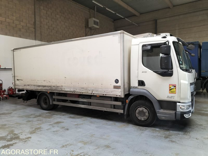 DAF - LF 210 - 2016 / 221845 KM (2494) - Camion: photos 1 DAF - LF 210 - 2016 / 221845 KM (2494) - Camion: photos 1