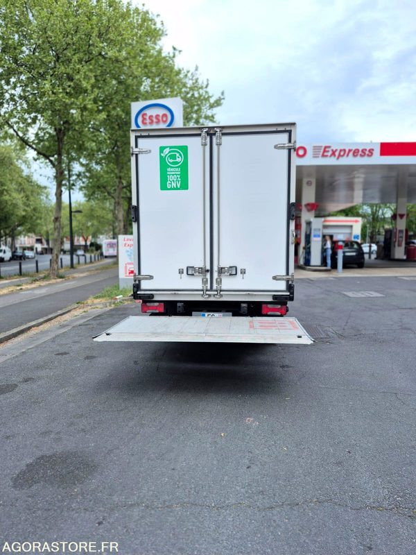 Camion Frigorifique - Iveco - 35C14N - 2016 - 152186km - Utilitaire frigorifique: photos 3 Camion Frigorifique - Iveco - 35C14N - 2016 - 152186km - Utilitaire frigorifique: photos 3