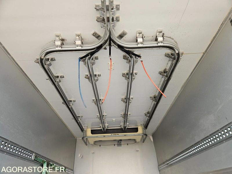 IVECO DAILY 72C21 PORTE VIANDE FRIGORIFIQUE - 2017 - 360 000KM - Camion: photos 5 IVECO DAILY 72C21 PORTE VIANDE FRIGORIFIQUE - 2017 - 360 000KM - Camion: photos 5