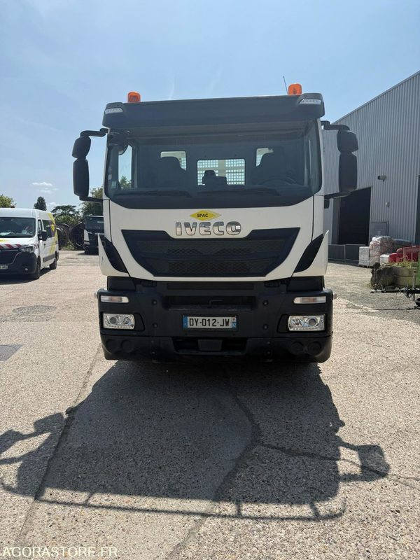 IVECO STRALIS MULTIBENNE 4x2 - 2015 / 60660KM - Camion: photos 4 IVECO STRALIS MULTIBENNE 4x2 - 2015 / 60660KM - Camion: photos 4