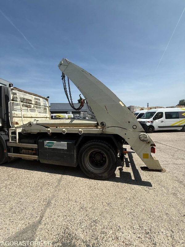 IVECO STRALIS MULTIBENNE 4x2 - 2015 / 60660KM - Camion: photos 5 IVECO STRALIS MULTIBENNE 4x2 - 2015 / 60660KM - Camion: photos 5
