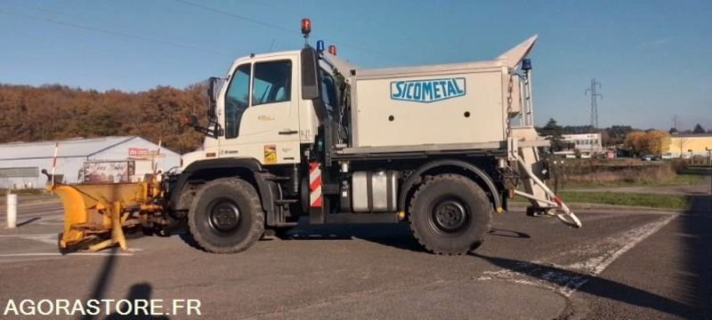 Mercedes UNIMOG U300 - lame de déneigement / saleuse - 2011- 24300 kms - Camion: photos 1 Mercedes UNIMOG U300 - lame de déneigement / saleuse - 2011- 24300 kms - Camion: photos 1