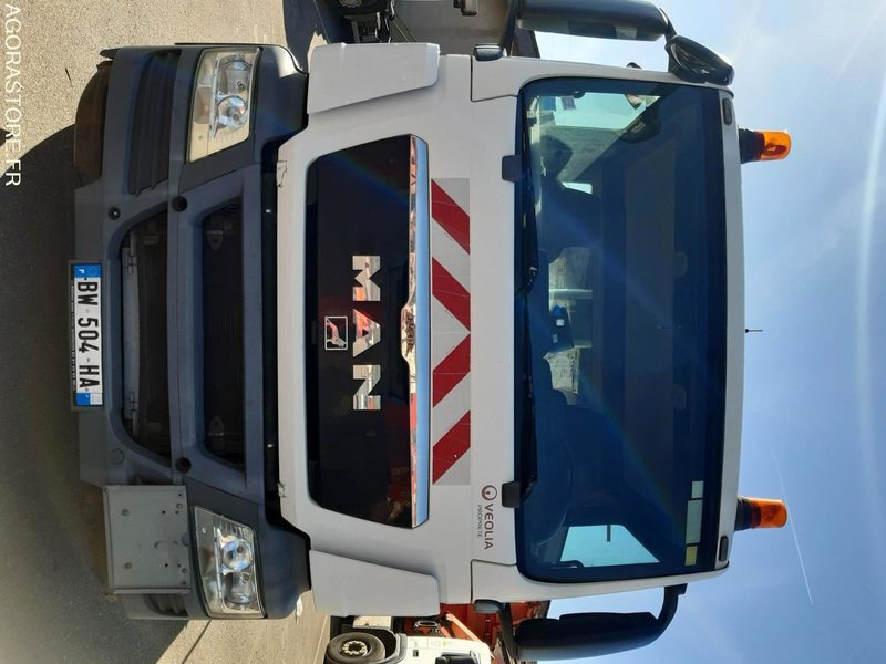PORTEUR AMPLIROLL MAN TGS 26.400 (R51996) - BRAS GUIMA PALFINGER-2011-563 000 Km - Camion: photos 2 PORTEUR AMPLIROLL MAN TGS 26.400 (R51996) - BRAS GUIMA PALFINGER-2011-563 000 Km - Camion: photos 2