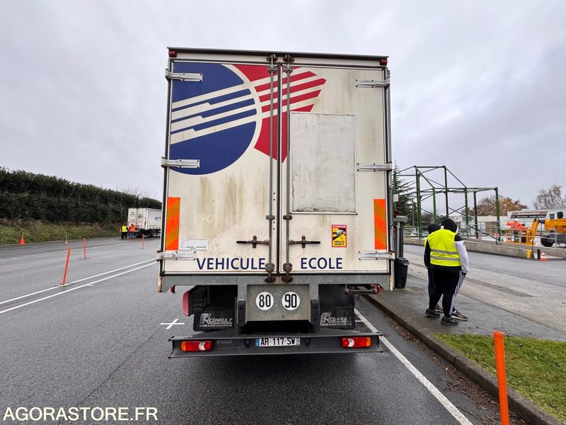 PORTEUR - RENAULT - MIDLUM - 2010 - 298000KM - (3818) - Camion: photos 4 PORTEUR - RENAULT - MIDLUM - 2010 - 298000KM - (3818) - Camion: photos 4