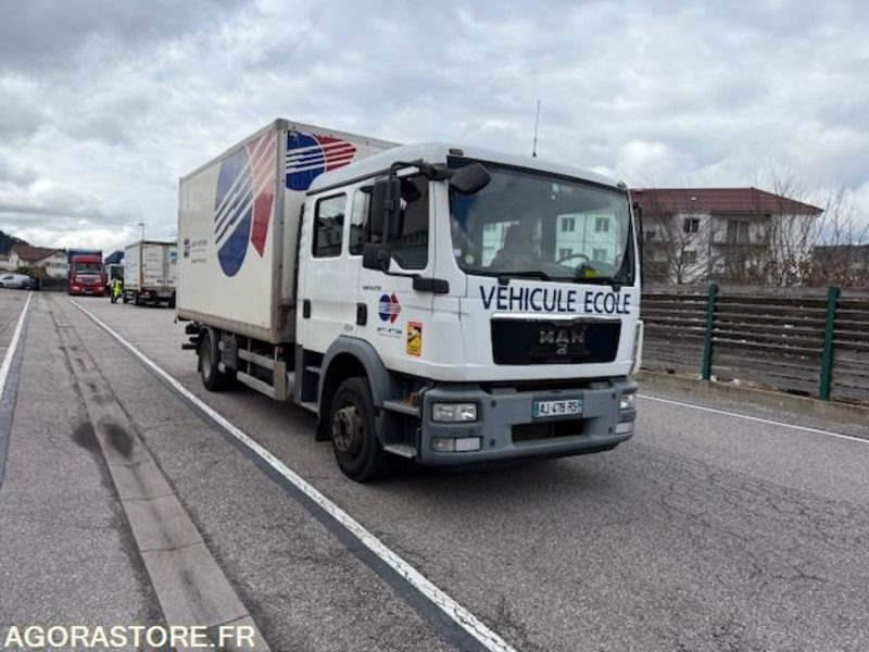 PORTEUR ROUTIER - MAN TGM 250 - Ex Véhicule Ecole - Parc 3804 - Camion: photos 1 PORTEUR ROUTIER - MAN TGM 250 - Ex Véhicule Ecole - Parc 3804 - Camion: photos 1
