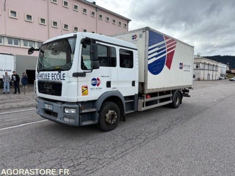 PORTEUR ROUTIER - MAN TGM 250 - Ex Véhicule Ecole - Parc 3804 - Camion: photos 2 PORTEUR ROUTIER - MAN TGM 250 - Ex Véhicule Ecole - Parc 3804 - Camion: photos 2