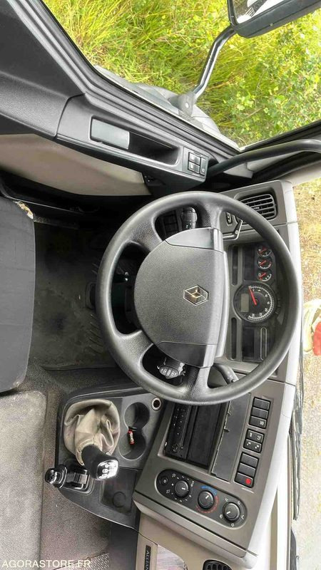 Camion RENAULT 270 DXI - 2010 - 335258kms: photos 12 Camion RENAULT 270 DXI - 2010 - 335258kms: photos 12