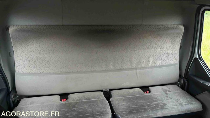 Camion RENAULT 270 DXI - 2010 - 335258kms: photos 9 Camion RENAULT 270 DXI - 2010 - 335258kms: photos 9