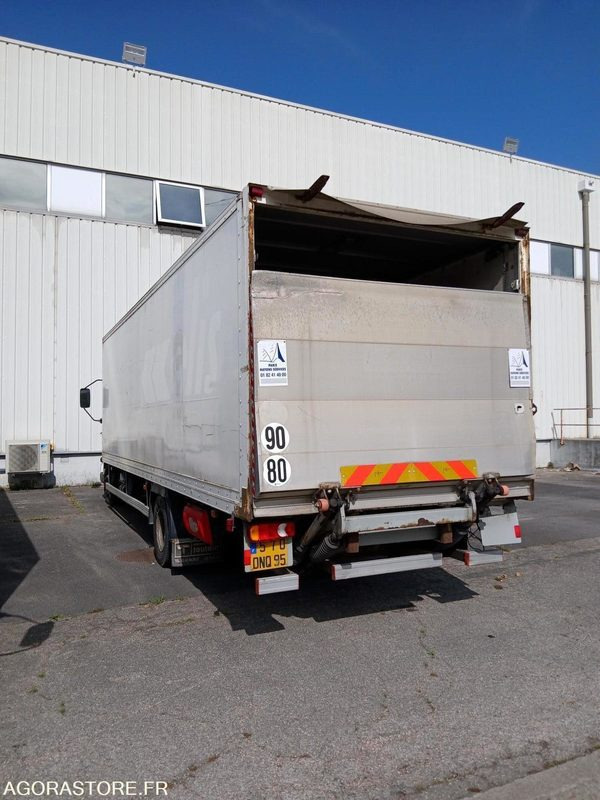 Renault Midlum - 2003 - 559259 Kms - Camion: photos 5 Renault Midlum - 2003 - 559259 Kms - Camion: photos 5