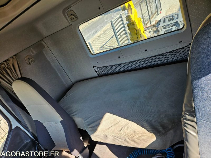 Camion Renault Polybenne 410 DXI 4X2 Bras Guima PTRA 40T - 2009 - 219 000Km: photos 9 Camion Renault Polybenne 410 DXI 4X2 Bras Guima PTRA 40T - 2009 - 219 000Km: photos 9