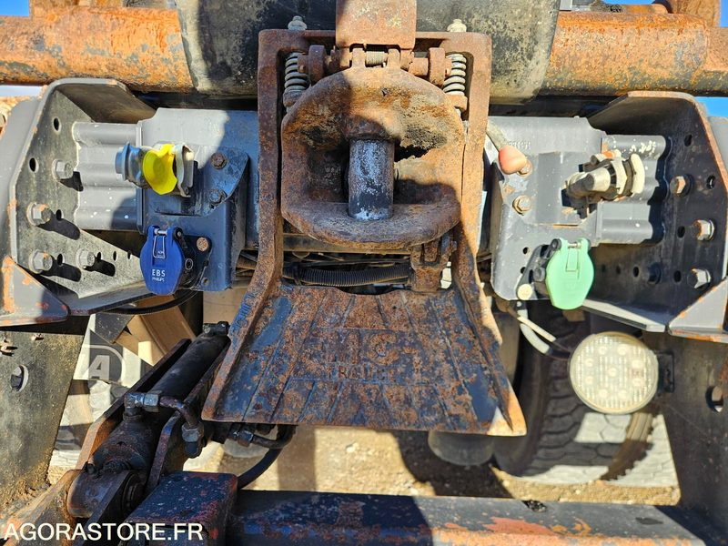 Camion Renault Polybenne 410 DXI 4X2 Bras Guima PTRA 40T - 2009 - 219 000Km: photos 13 Camion Renault Polybenne 410 DXI 4X2 Bras Guima PTRA 40T - 2009 - 219 000Km: photos 13