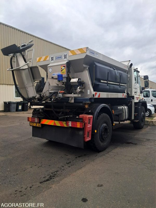 Unimog U500 Mercedes 3121 - Camion: photos 3 Unimog U500 Mercedes 3121 - Camion: photos 3