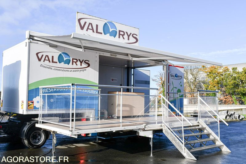 VEHICULE EVENEMENTIEL - CAMION PODIUM IVECO DAILY 6000 kms 2018 - Camion: photos 4 VEHICULE EVENEMENTIEL - CAMION PODIUM IVECO DAILY 6000 kms 2018 - Camion: photos 4