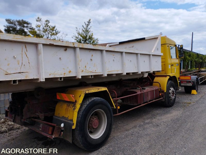 Camion RENAULT AMPLIROLL- 1988 - 838556 KMS - Camion: photos 2 Camion RENAULT AMPLIROLL- 1988 - 838556 KMS - Camion: photos 2
