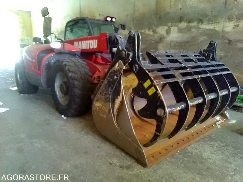 Chargeur téléscopique Manitou MLT 735 - Chargeuse: photos 1 Chargeur téléscopique Manitou MLT 735 - Chargeuse: photos 1