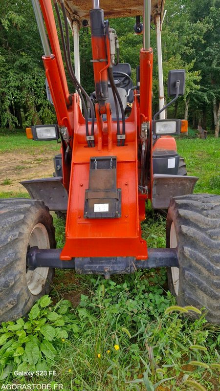 Chargeuse KUBOTA R520 - Chargeuse: photos 4 Chargeuse KUBOTA R520 - Chargeuse: photos 4