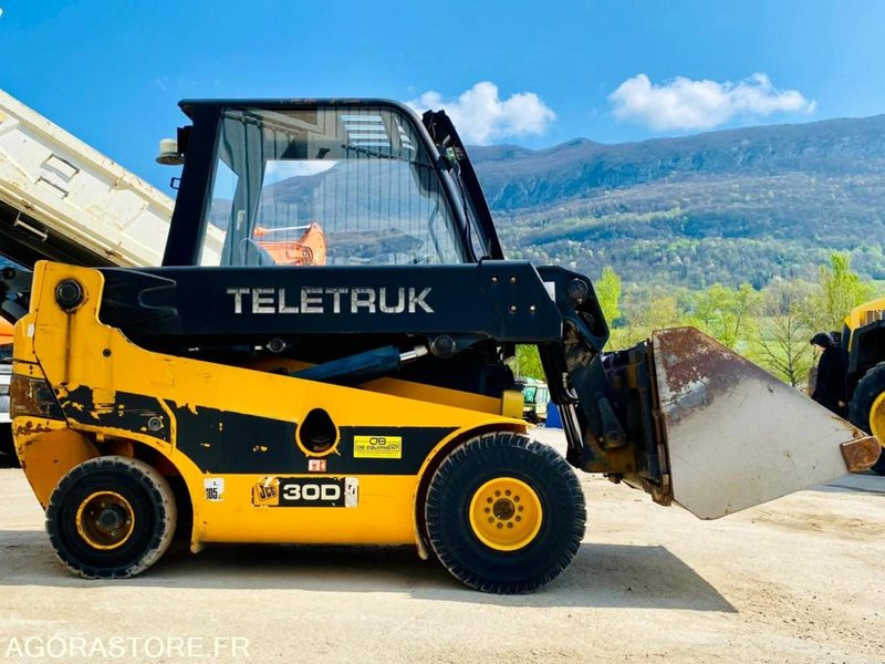 Chariot télescopique Teletruk JCB TLT30D - Année 2004 - 3870 h - Chariot télescopique: photos 5 Chariot télescopique Teletruk JCB TLT30D - Année 2004 - 3870 h - Chariot télescopique: photos 5