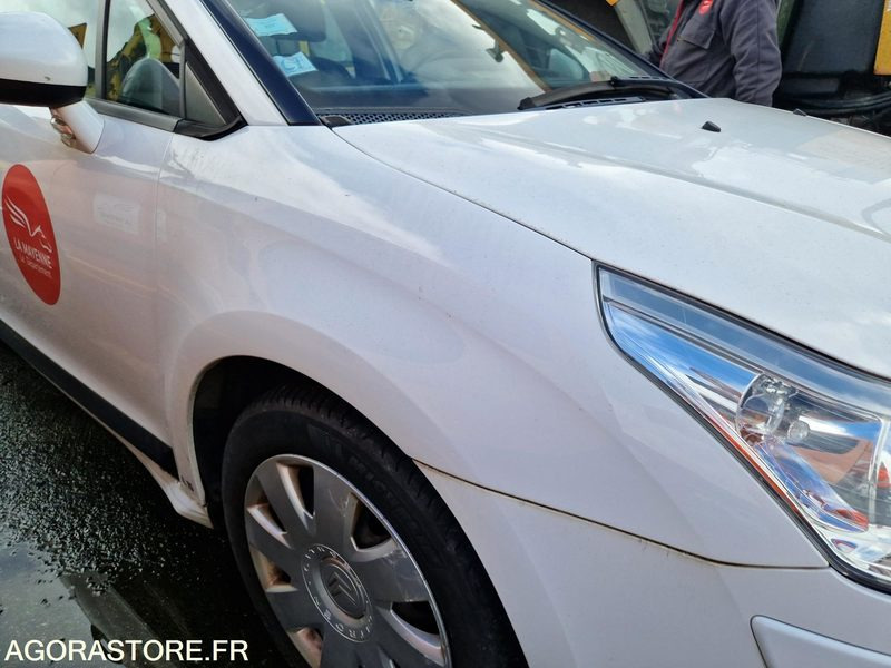 Voiture Citroën C4 - 259870 -2010- AW034XE: photos 10 Voiture Citroën C4 - 259870 -2010- AW034XE: photos 10