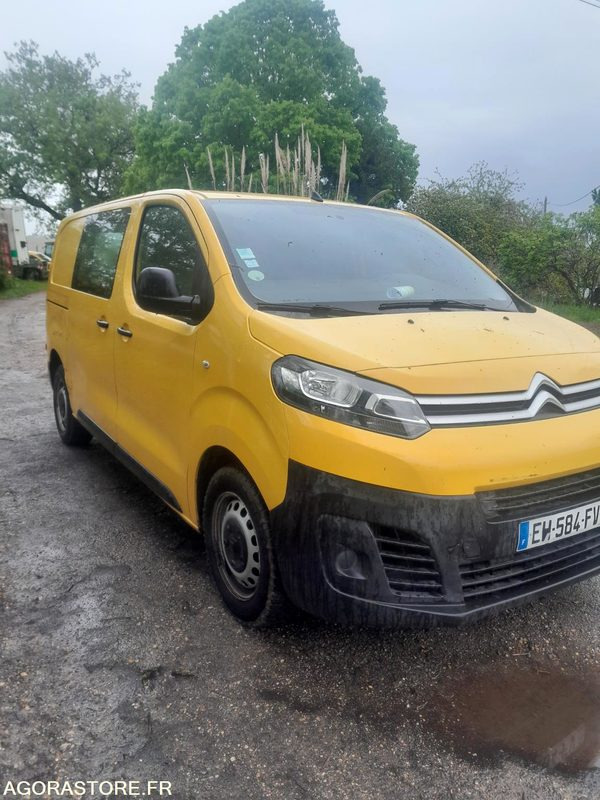 Citroën Jumpy - 2016 - 142000km - Fourgonnette: photos 2 Citroën Jumpy - 2016 - 142000km - Fourgonnette: photos 2