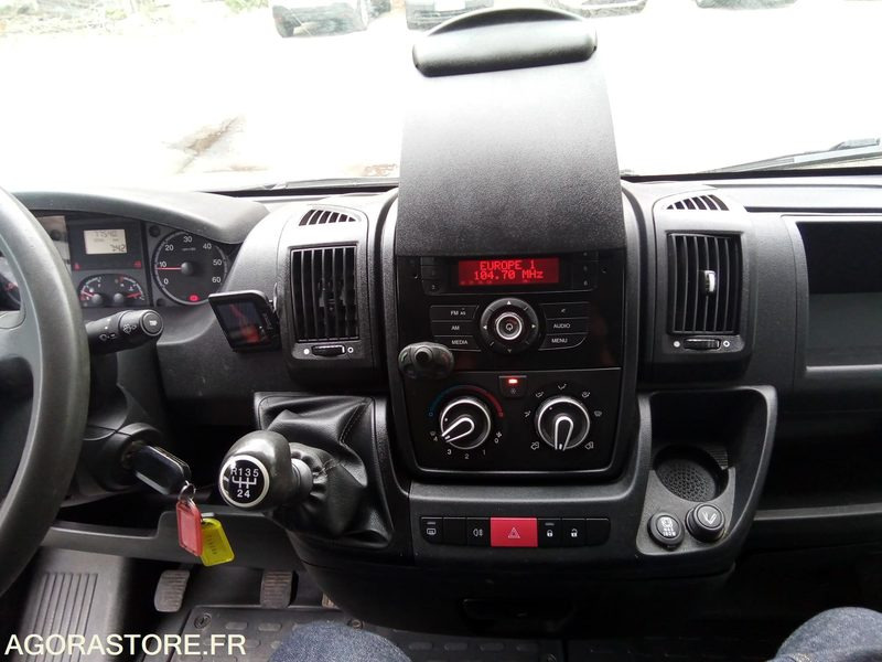 Fourgon utilitaire Citroen jumper 2,2 HDi 100 l1h1  77540 kms garanties HS Non ROULANT: photos 8