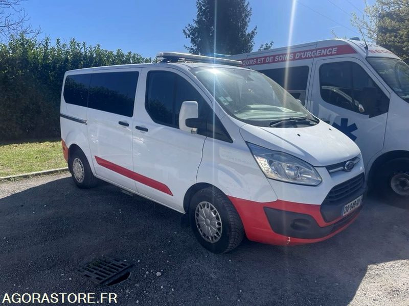 DQ-048-QV - Non Roulant - Pour pièces - FORD CUSTOM - VASP - 361 398 Kms - Ambulance: photos 2 DQ-048-QV - Non Roulant - Pour pièces - FORD CUSTOM - VASP - 361 398 Kms - Ambulance: photos 2