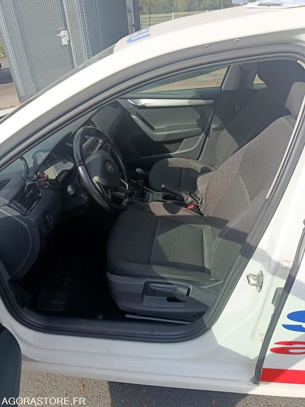 FB-732-ZZ - Non Roulant - SKODA OCTAVIA - VP - 309 757 Kms - Voiture: photos 5 FB-732-ZZ - Non Roulant - SKODA OCTAVIA - VP - 309 757 Kms - Voiture: photos 5