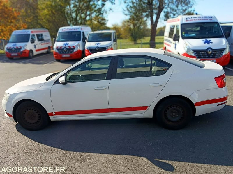 FB-734-ZZ - Non Roulant - SKODA OCTAVIA - VP - 285 055 Kms - Voiture: photos 2 FB-734-ZZ - Non Roulant - SKODA OCTAVIA - VP - 285 055 Kms - Voiture: photos 2