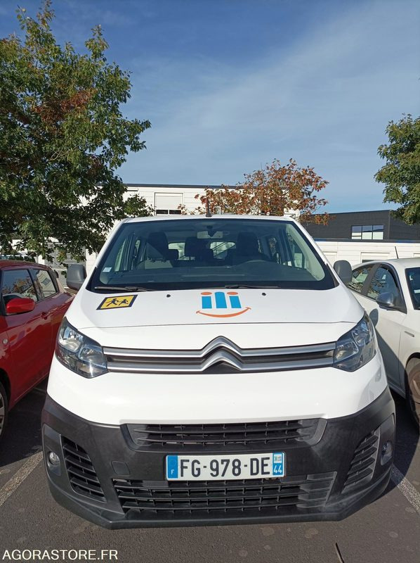 FG-978-DE - Roulant - CITROEN JUMPY SPACE TOURER - VP - 191 507 Kms - Minibus, Transport de personnes: photos 3 FG-978-DE - Roulant - CITROEN JUMPY SPACE TOURER - VP - 191 507 Kms - Minibus, Transport de personnes: photos 3