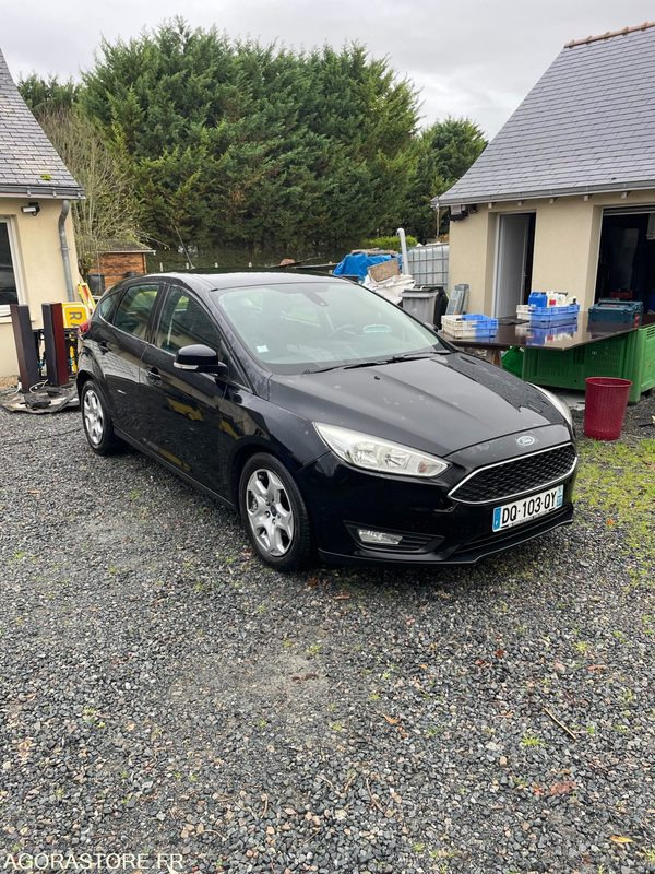FORD-FOCUS-2015-170332KMS - Voiture: photos 1 FORD-FOCUS-2015-170332KMS - Voiture: photos 1